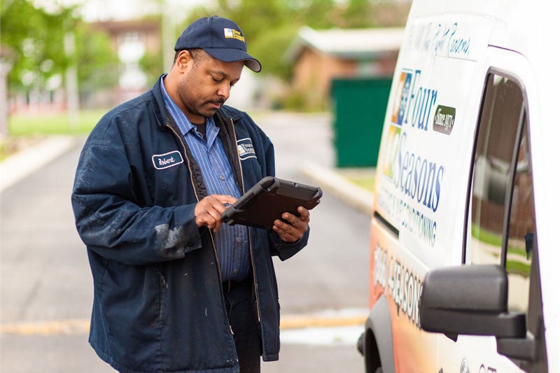 technician with iPad