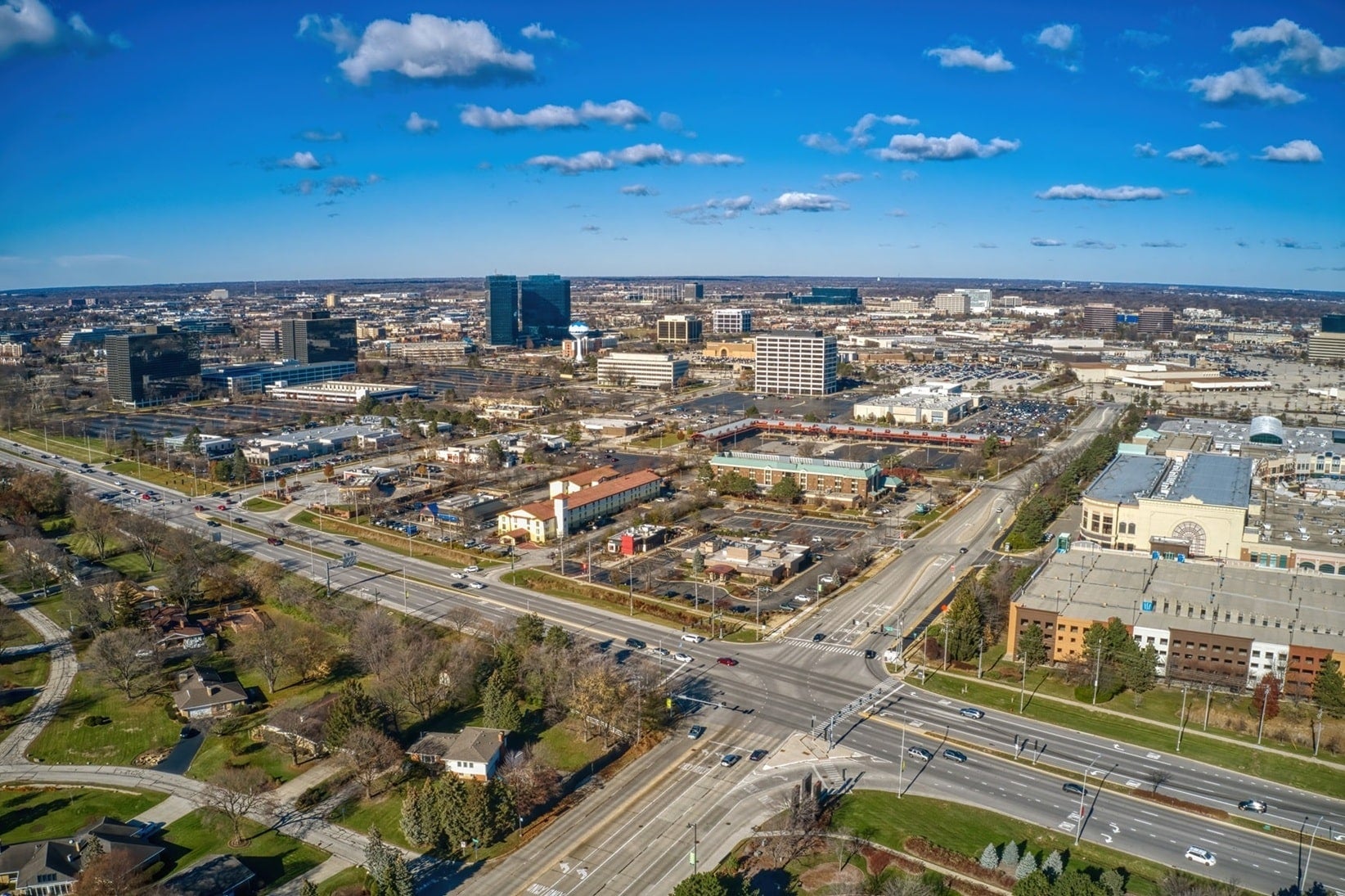 cross street in Schaumburg with commercial buildings
