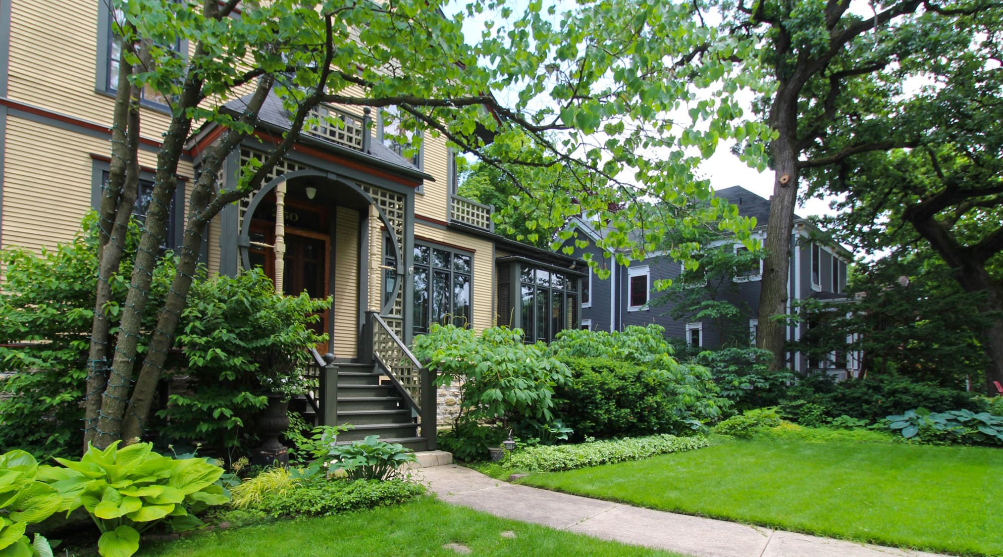 homes in Oak Park